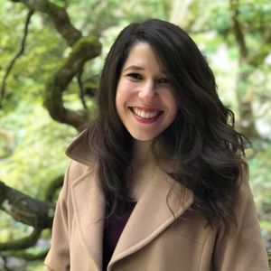 Meet your Posher, Ana maria